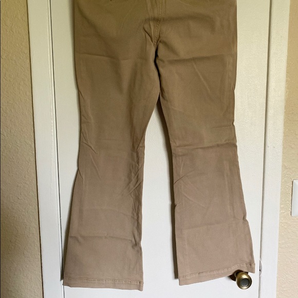 American Eagle Kick Boot Twill Pants size 12 Short - Picture 8 of 8